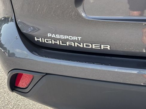 Certified 2024 Toyota Highlander XLE FWD image 12