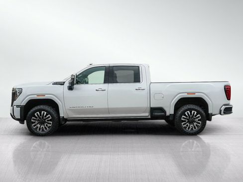 Used 2024 GMC Sierra 2500 Denali Ultimate AWD/4WD image 2