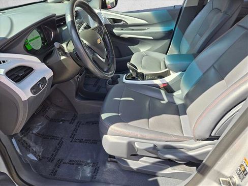 Used 2019 Chevrolet Bolt Premier w/ Infotainment Package image 15