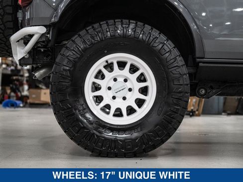 New 2025 Ford Bronco Heritage Edition AWD/4WD image 17