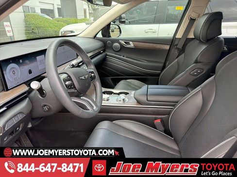 Used 2025 Genesis GV80 3.5T Advanced image 9