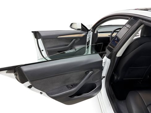 Certified 2023 Tesla Model 3 Standard Range RWD image 10