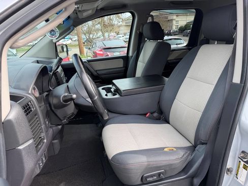 Used 2008 Nissan Titan PRO-4X image 8