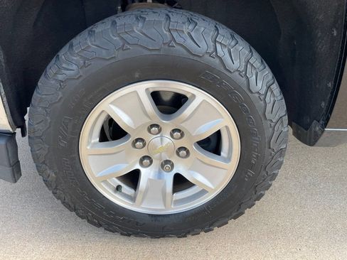 Used 2018 Chevrolet Silverado 1500 LT w/ Texas Edition AWD/4WD image 17
