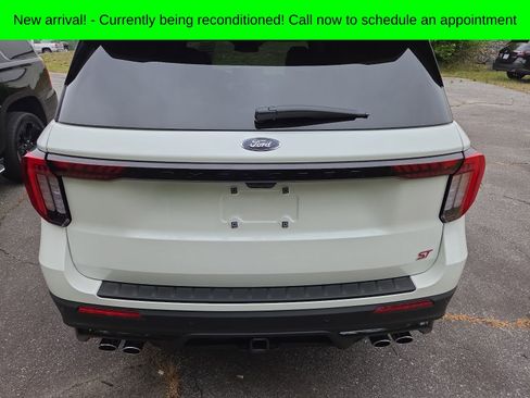Used 2025 Ford Explorer ST w/ Sun And Sound Package AWD/4WD image 4