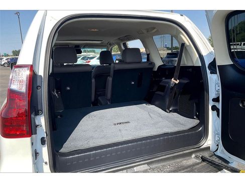 Used 2021 Lexus GX 460 Premium image 11