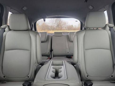 Used 2023 Honda Odyssey Touring image 21
