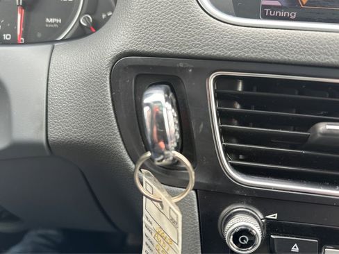 Used 2013 Audi Q5 2.0T Premium w/ Convenience Pkg image 31