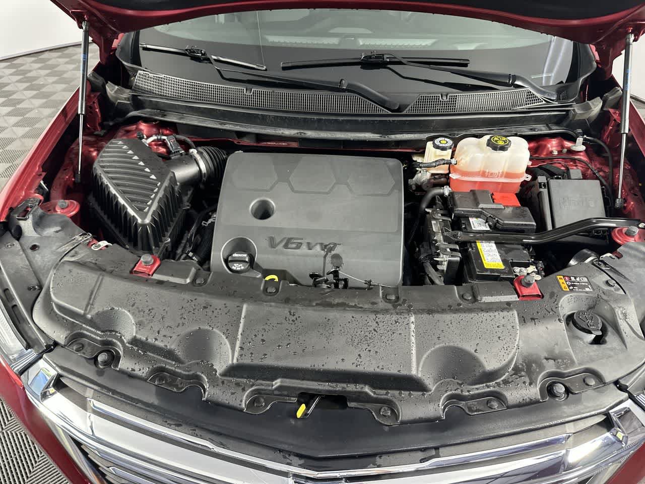 Used 2023 Chevrolet Traverse LT FWD image 11