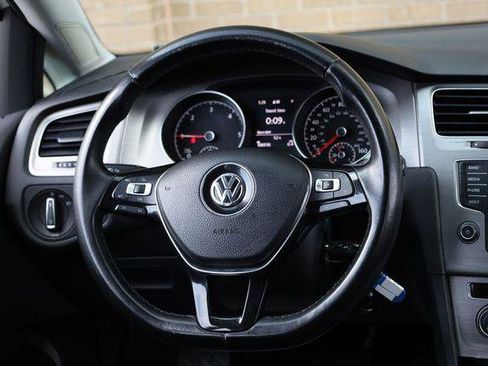 Used 2015 Volkswagen Golf TDI S FWD image 26