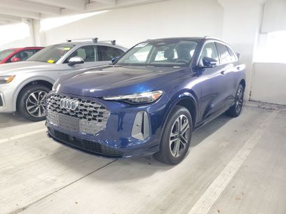 Used 2025 Audi Q5 Premium w/ Convenience Package