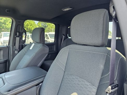 New 2025 RAM 2500 Tradesman AWD/4WD image 19
