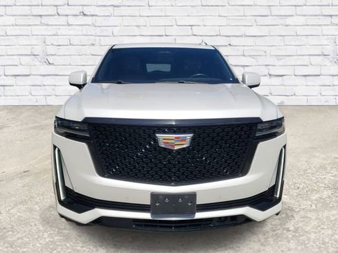 Used 2022 Cadillac Escalade ESV Premium Luxury AWD/4WD image 6