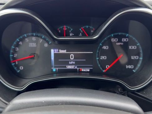 Used 2014 Chevrolet Impala LT w/ Convenience Package image 17