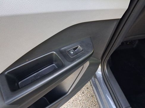 Certified 2022 Volkswagen Taos S FWD image 12