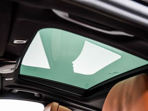 Used 2017 BMW 540i xDrive w/ Premium Package image 18