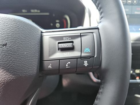 Used 2025 Nissan Rogue SL w/ SL Premium Package AWD/4WD image 10