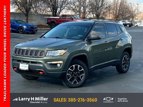 Used 2019 Jeep Compass Trailhawk image 1