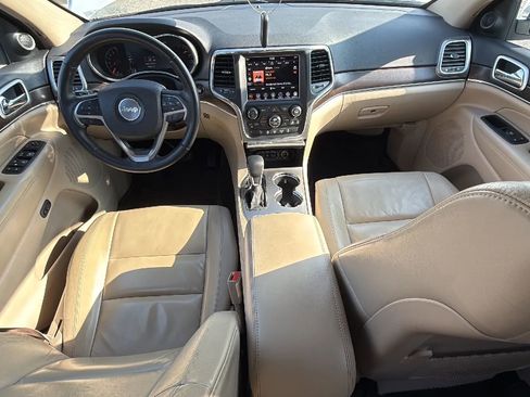 Used 2018 Jeep Grand Cherokee Limited image 29