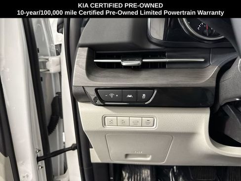Certified 2024 Kia Carnival EX image 13