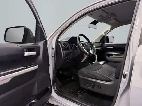 Used 2021 Toyota Tundra SR5 w/ SR5 Upgrade Package RWD image 9