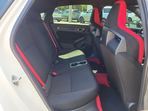 Used 2023 Honda Civic Type R image 10