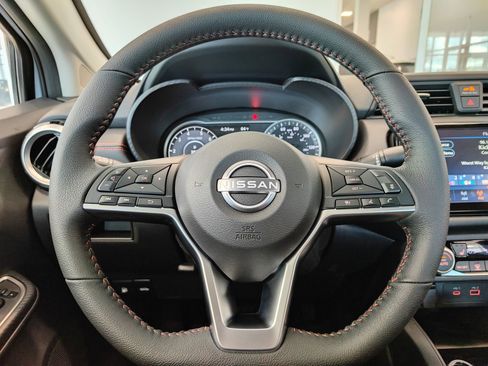New 2025 Nissan Versa SR w/ Trunk Package FWD image 17