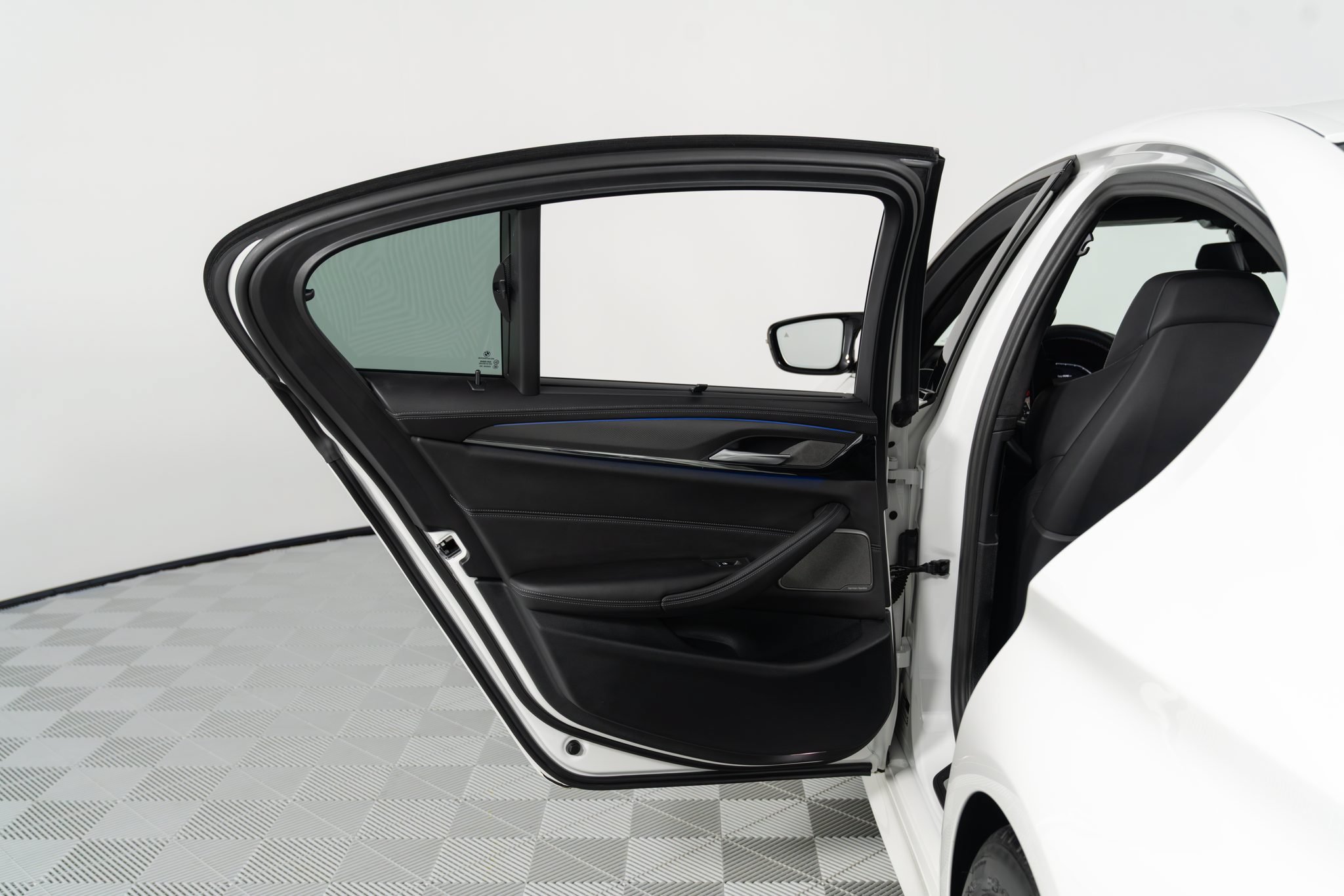 Used 2023 BMW M5 w/ Competition Package AWD/4WD image 32