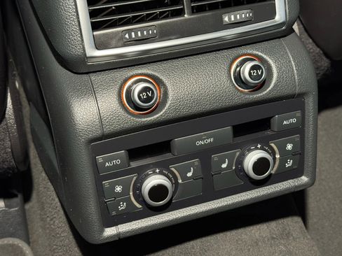 Used 2013 Audi Q7 3.0T S line Prestige w/ S Line Pkg image 32