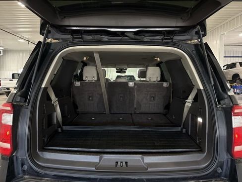 Used 2019 Ford Expedition XLT AWD/4WD image 28