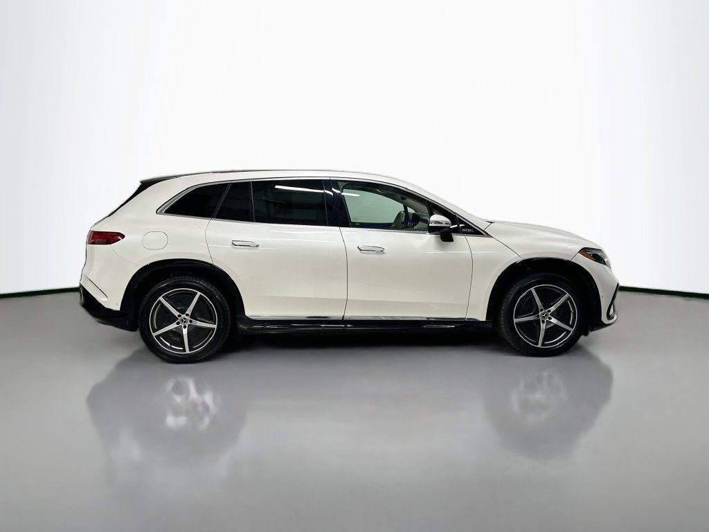 Certified 2023 Mercedes-Benz EQS 580 4MATIC SUV image 8