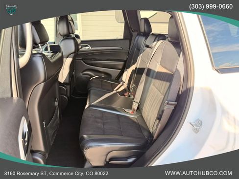 Used 2020 Jeep Grand Cherokee Altitude AWD/4WD image 11