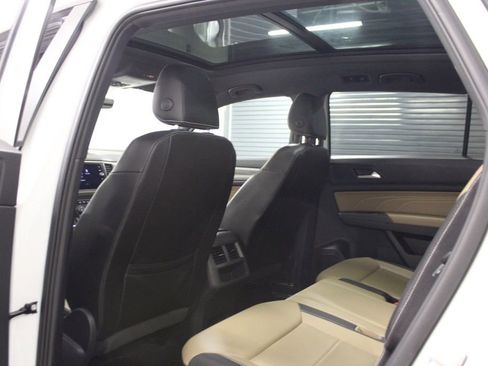 Used 2021 Volkswagen Atlas Cross Sport SE FWD image 30