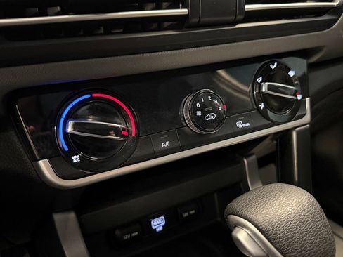 Used 2023 Kia Seltos LX image 14