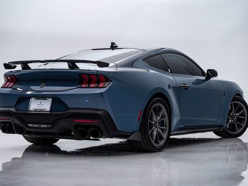 Used 2025 Ford Mustang Dark Horse image 9