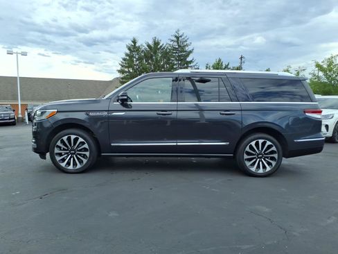 Used 2022 Lincoln Navigator L Reserve AWD/4WD image 4