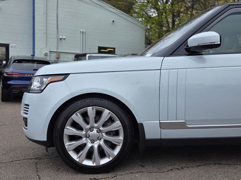Used 2017 Land Rover Range Rover Supercharged AWD/4WD image 10