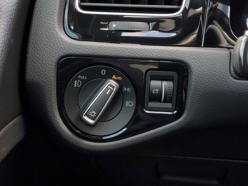 Used 2020 Volkswagen GTI S image 13