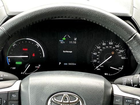 Used 2024 Toyota Sienna XLE FWD image 22