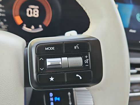 Used 2025 Hyundai Santa Fe SEL FWD image 22