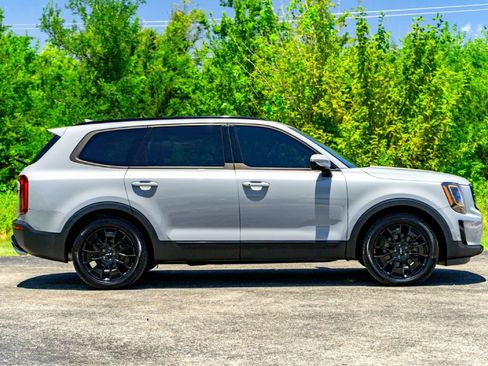 Used 2022 Kia Telluride SX w/ SX Prestige Package AWD/4WD image 6