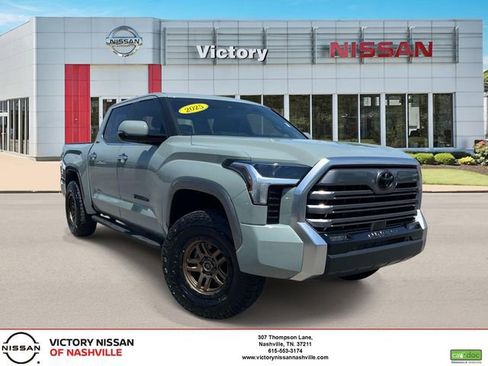 Used 2025 Toyota Tundra Limited AWD/4WD image 1