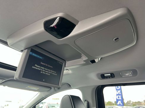 Used 2023 Honda Odyssey Elite image 25