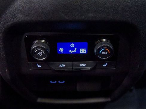 Used 2024 Chevrolet Traverse RS image 36