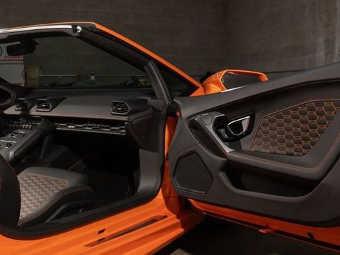 Used 2019 Lamborghini Huracan LP 580-2 image 24