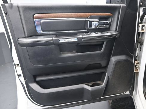 Used 2016 RAM 2500 Laramie AWD/4WD image 23