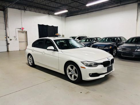 Used 2012 BMW 328i Sedan RWD image 4