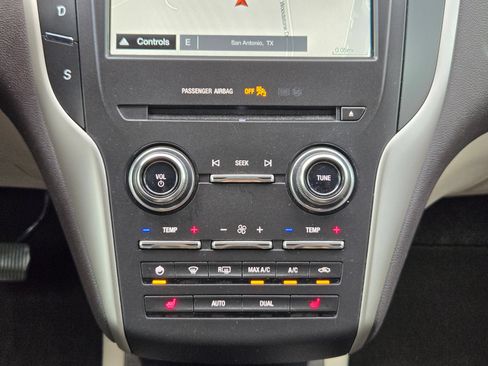 Used 2017 Lincoln MKC Select w/ Select Plus Package FWD image 19