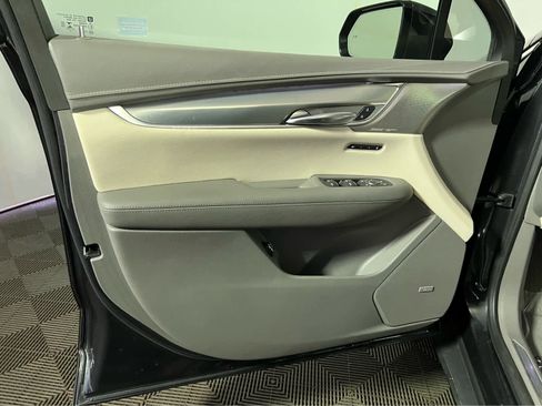 Used 2022 Cadillac XT5 Premium Luxury image 23