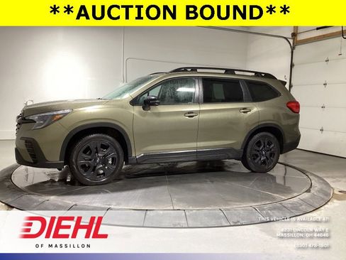 Used 2023 Subaru Ascent Onyx Edition image 4